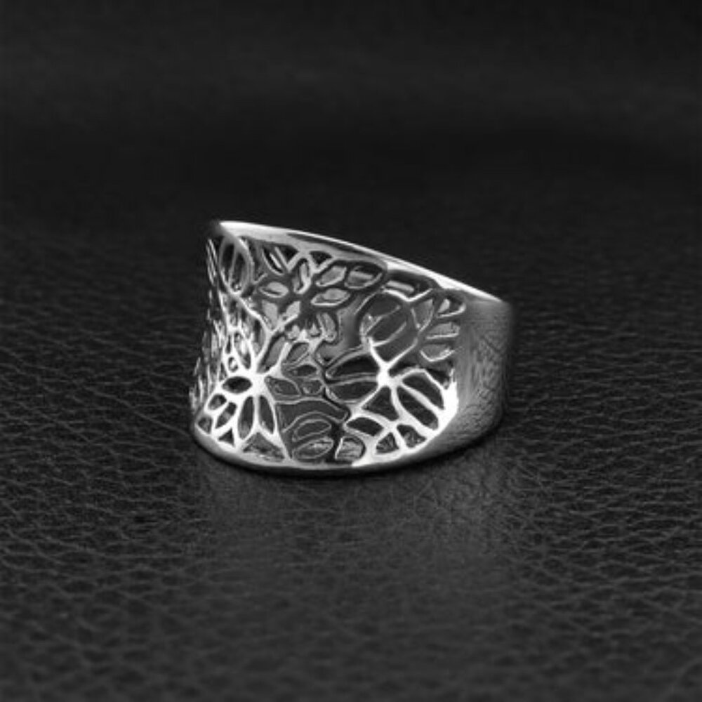 Detailed Patterned Cutout Stainless Steel Ring